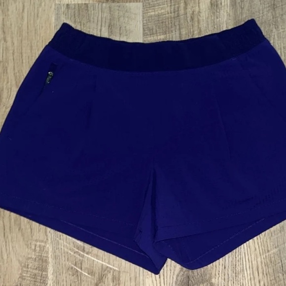 Athleta Brooklyn Shorts - Used but Excellent Condition - Picture 2 of 4